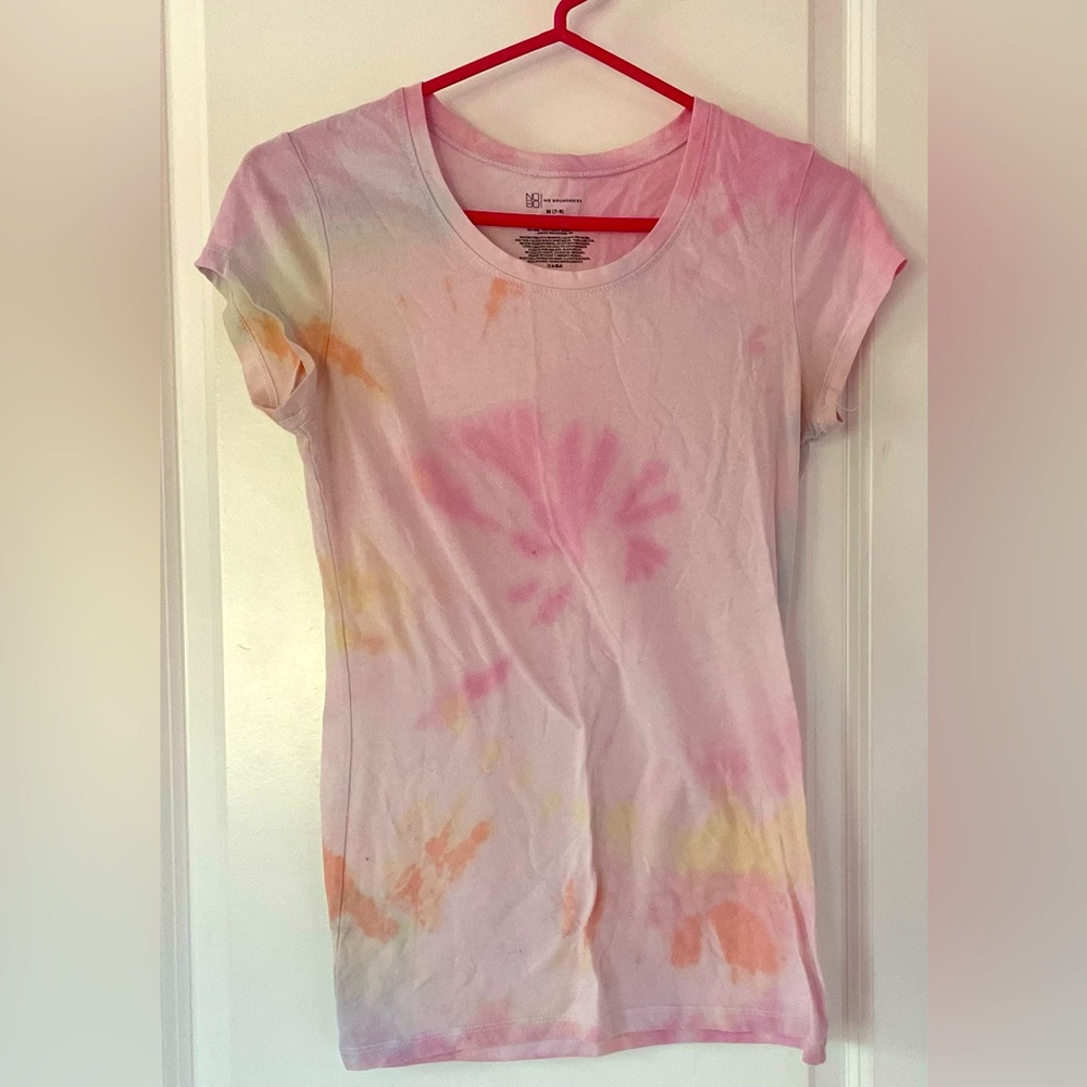 Tie dye shirt size medium